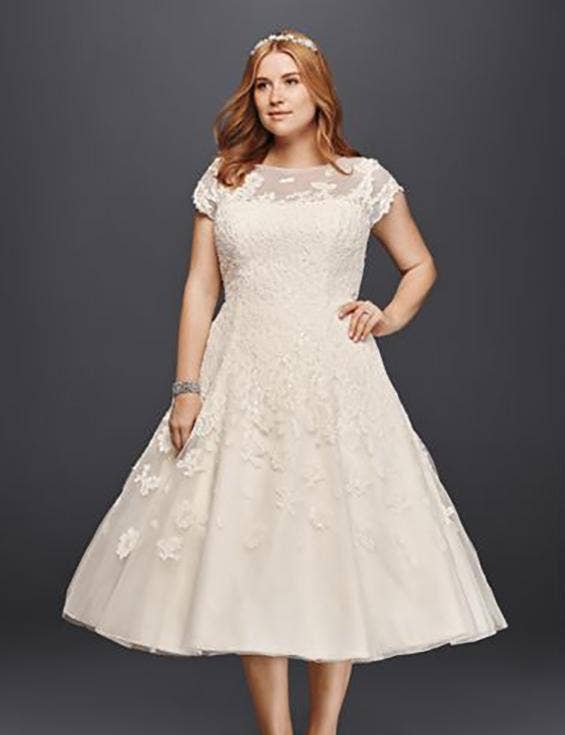 50 Best Wedding Dresses And Bridal Gowns Trending In 2018 Yourtango 4486